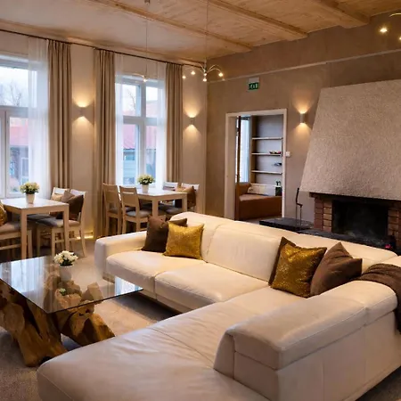 Boutique Savoir 4*